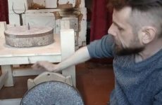Процесс реконструкции ручной мельницы по археологическим источникам